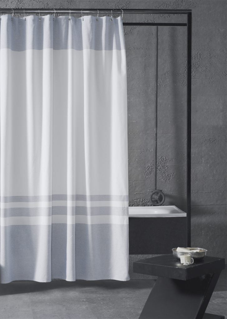 Badeværelsesforhæng