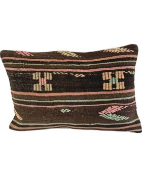 kelim pude 186 måler 40x60 cm og har fint mønster og smukke striber