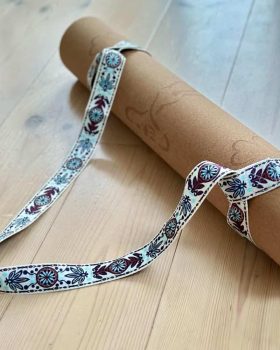 Praktisk yogamåttestrop til nem transport af yogamåtte