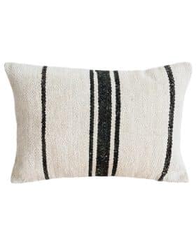 Lys kelim pude 40x60 cm - en af finehome store orientalske puder
