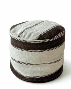 Ægte finehome kilim puf i brun og naturfarve er 45 cm bred og 40 cm høj