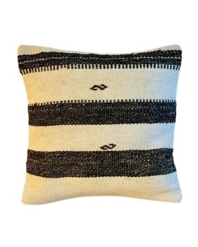 Kelim pude 132 i lyse og brune striber med smukke skrifttegn måler 40x40 cm