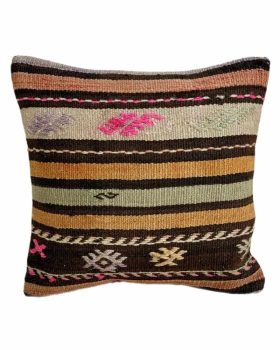 Store puder 50x50 cm af kelim fra danske finehome i et væld af farver