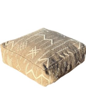 Firkantet marokkansk puf 60x60 cm i lys brun med råhvidt mønster