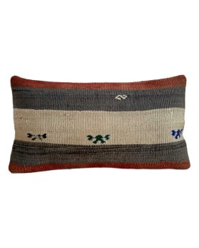 Kelim pude 30x60 cm med inderpude med fjer i smukke brune farver med striber og mønster