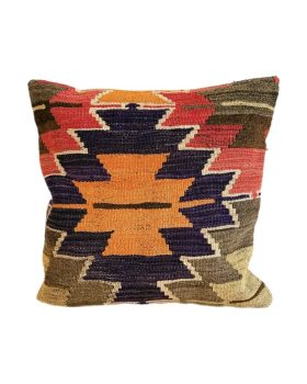 Kelim pude 50x50 er en ægte kelimpude håndsyet af ægte kelim