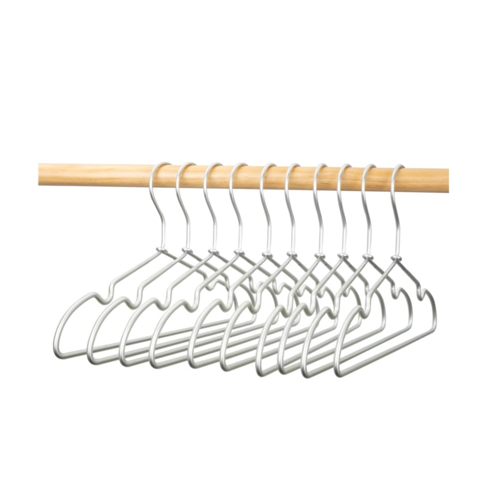 Aluminiumsbøjler fra finehome til elegant ophæng af voksentøj