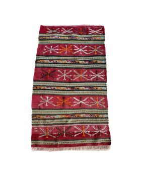 Autentisk kelim tæppe 70x132 cm med rød bundfarve og smukt mønster