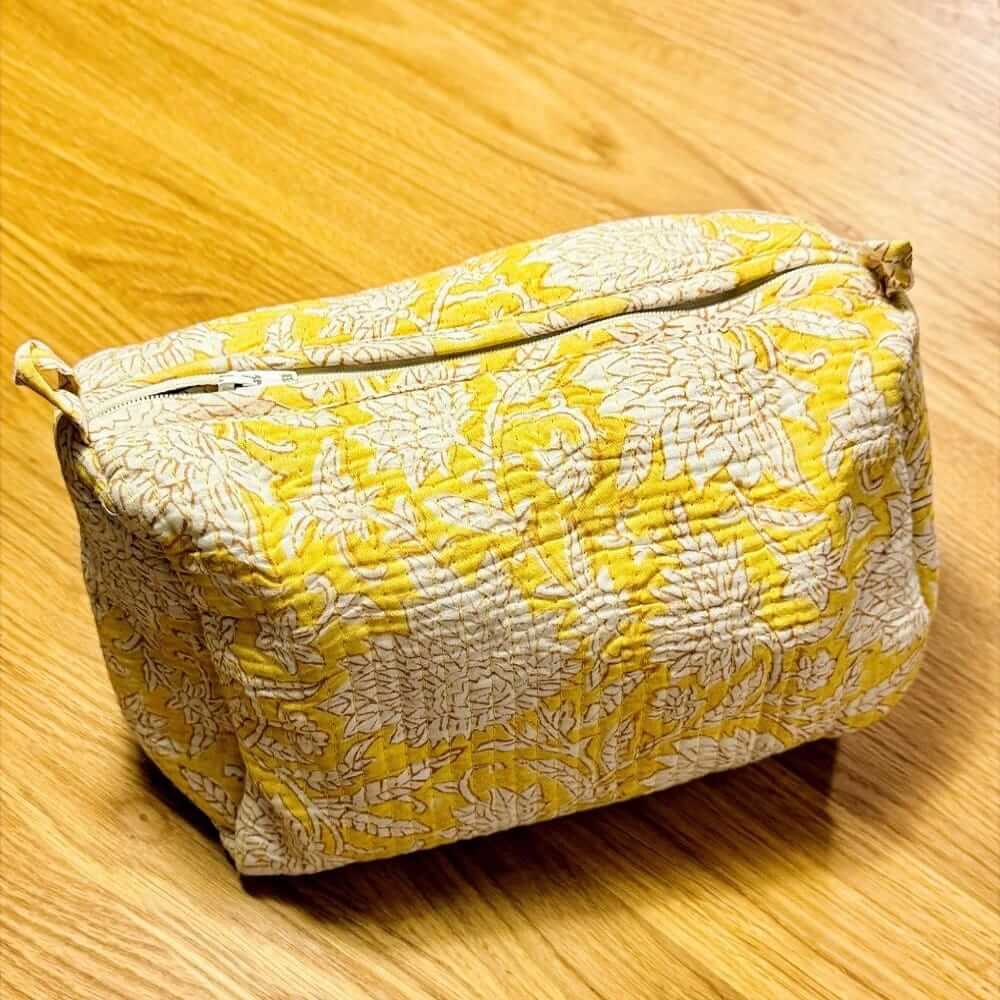 smuk toilettaske quilt i friske farver