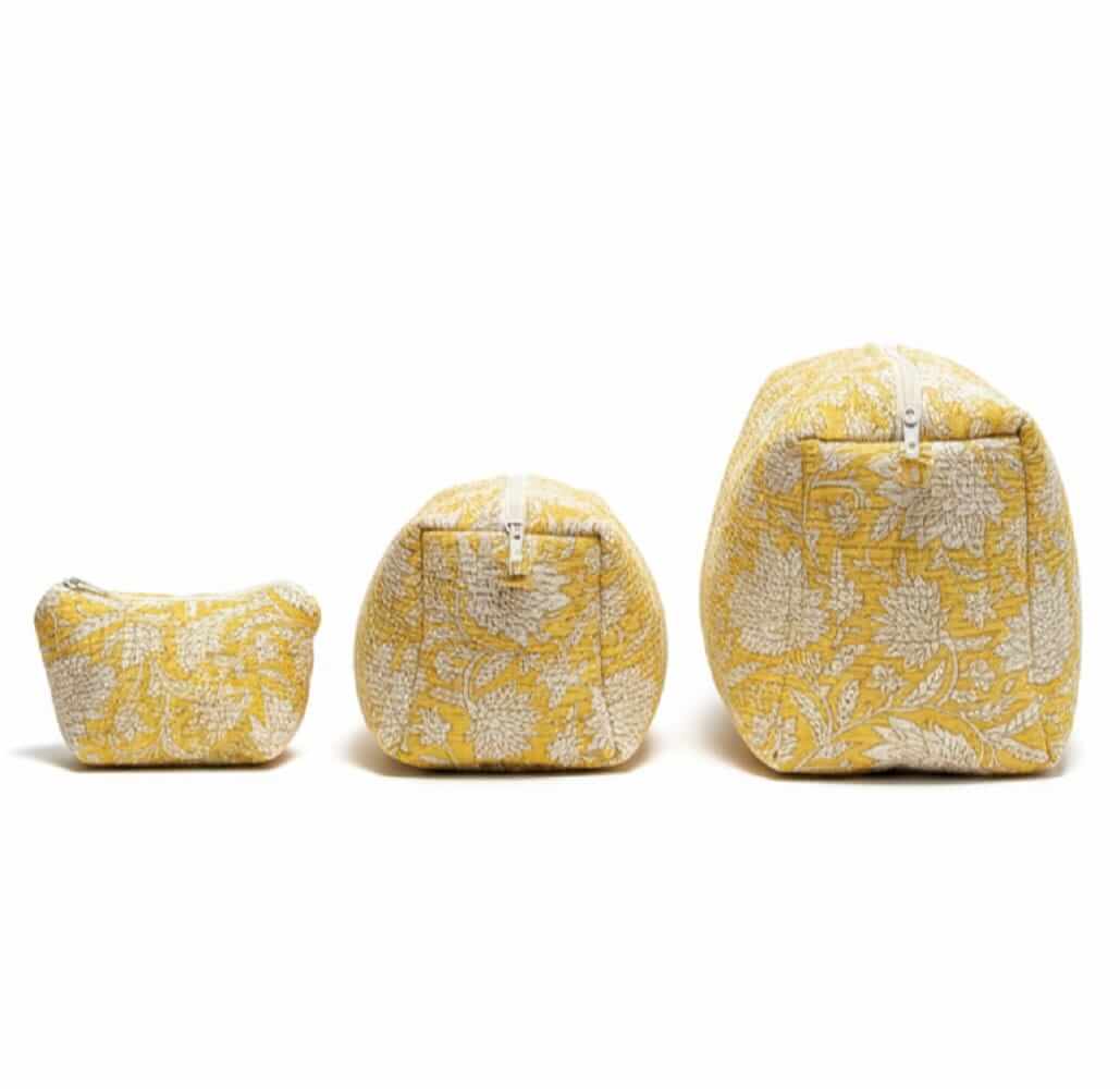 Toilettasker quilt i bomuld i gul, hvid og beige